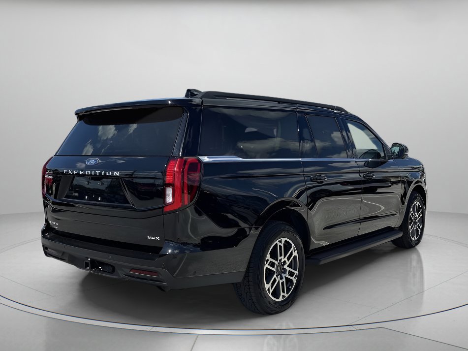 Certified 2025 Ford Expedition Max Active AWD/4WD image 4