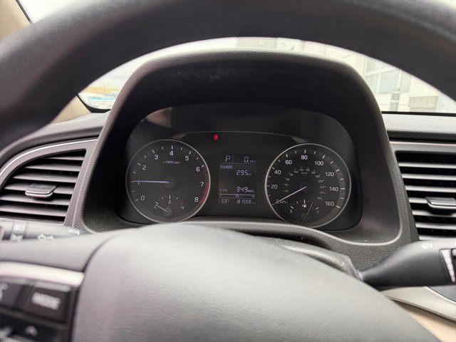 Used 2017 Hyundai Elantra SE image 10