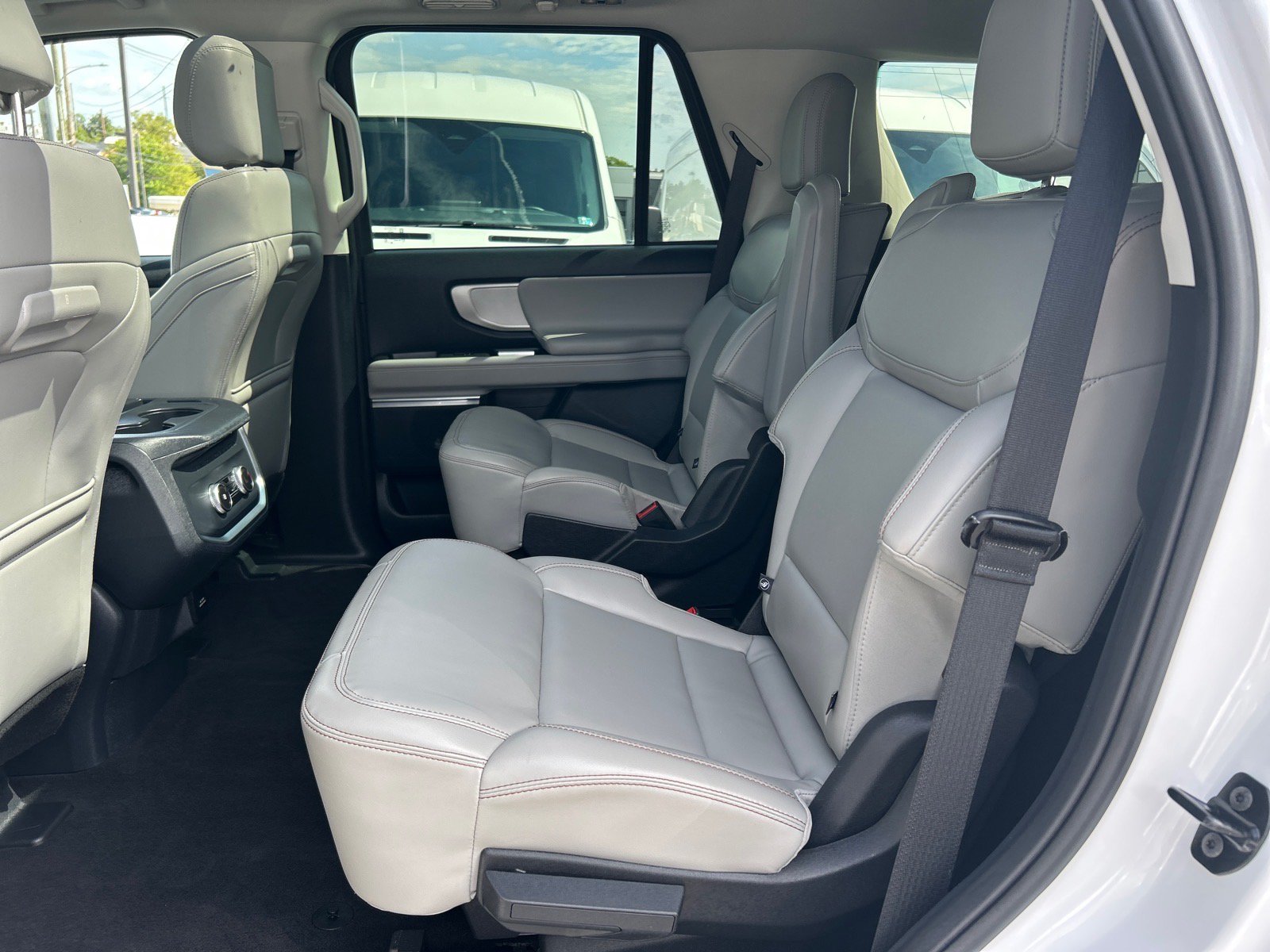 Certified 2025 Ford Expedition Active AWD/4WD image 11