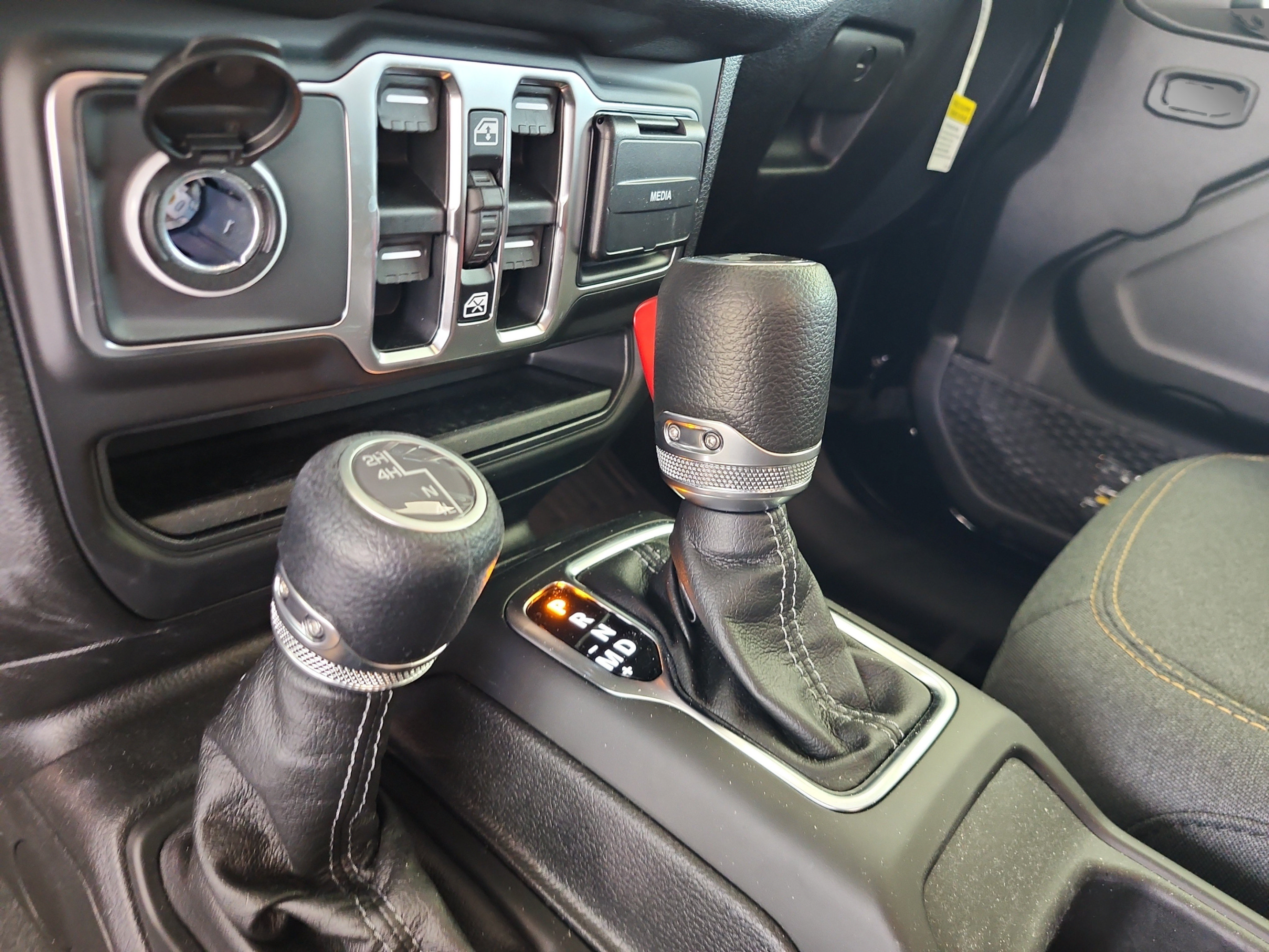 Used 2026 Jeep Wrangler Unlimited Sport AWD/4WD image 14