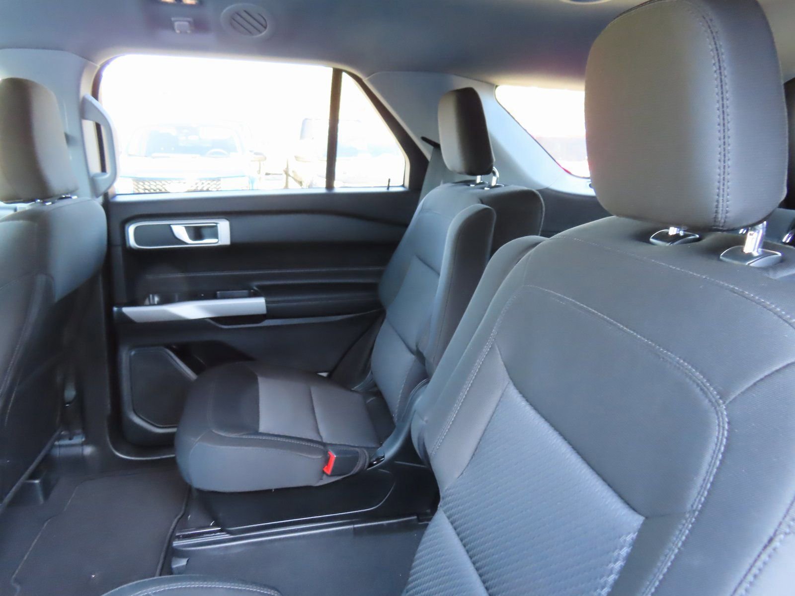 Certified 2024 Ford Explorer XLT image 29