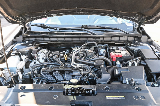Used 2025 Nissan Altima 2.5 SR FWD image 32