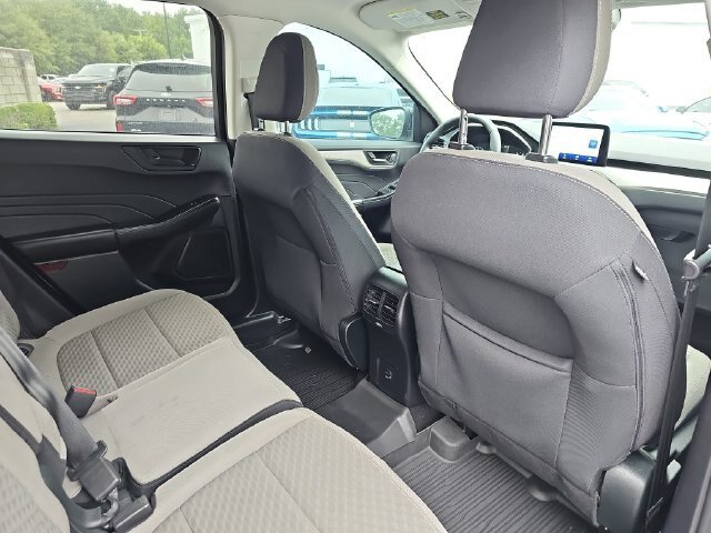 Certified 2022 Ford Escape SE w/ SE Sport Appearance Package FWD image 13