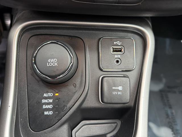 Used 2018 Jeep Compass Latitude w/ Popular Equipment Group image 18