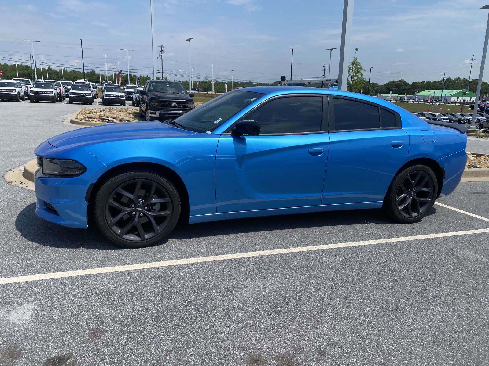 Used 2023 Dodge Charger SXT w/ Blacktop Package RWD image 4