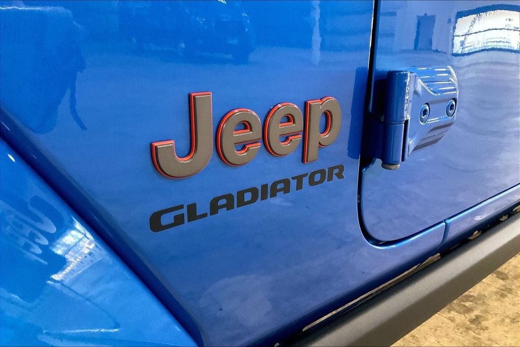 Used 2022 Jeep Gladiator Mojave w/ Cold Weather Group AWD/4WD image 8