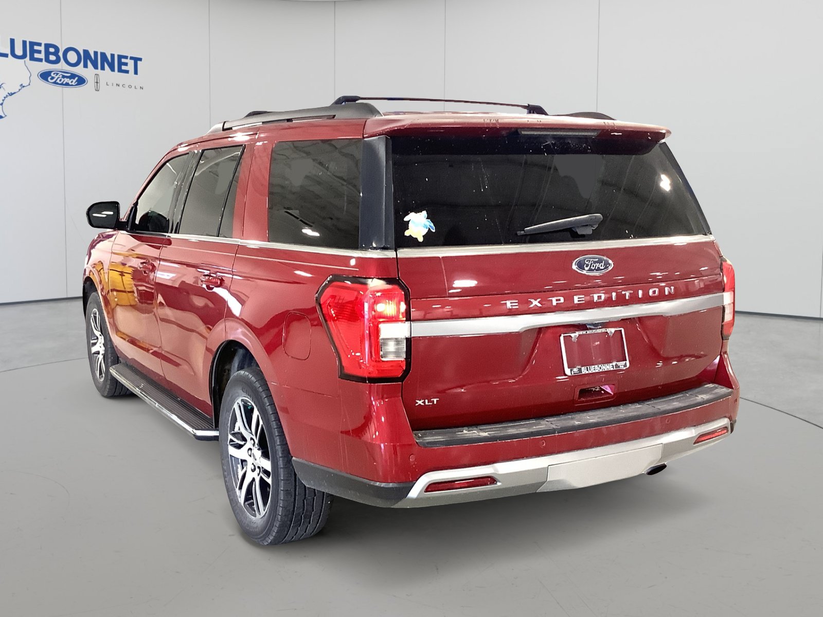 Certified 2022 Ford Expedition XLT RWD image 6