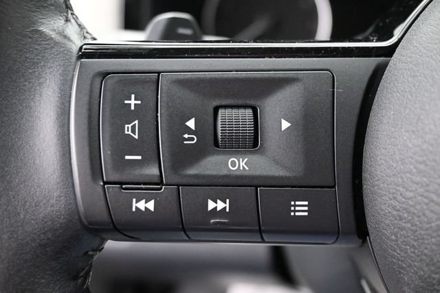 Used 2023 Nissan Pathfinder SL FWD image 18