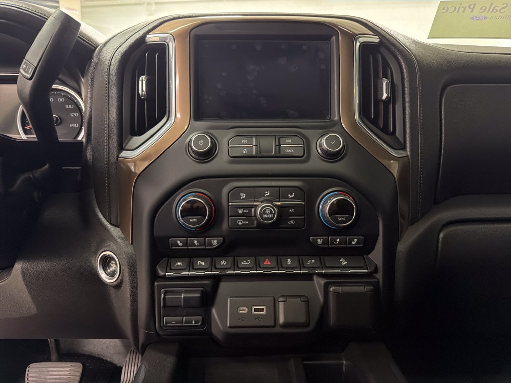 Used 2021 Chevrolet Silverado 1500 High Country w/ Technology Package AWD/4WD image 25