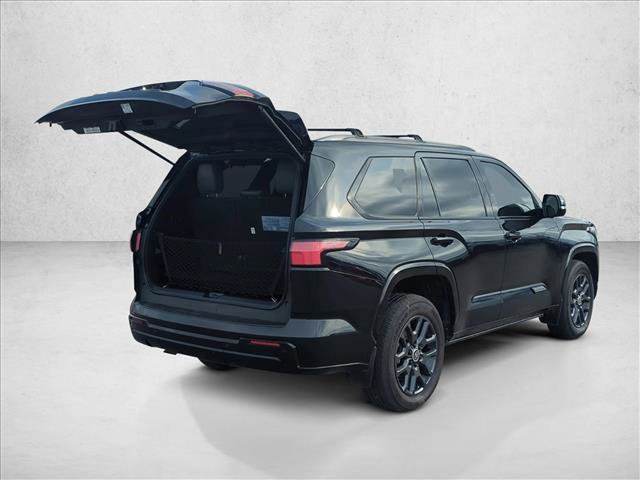 Used 2024 Toyota Sequoia Platinum image 3