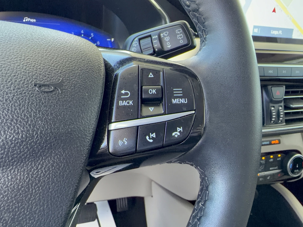 Certified 2022 Ford Escape Titanium AWD/4WD image 25