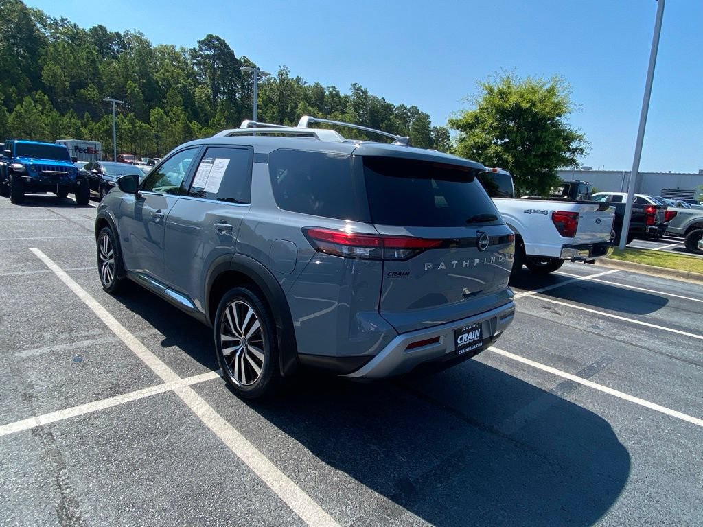 Used 2023 Nissan Pathfinder Platinum FWD image 5