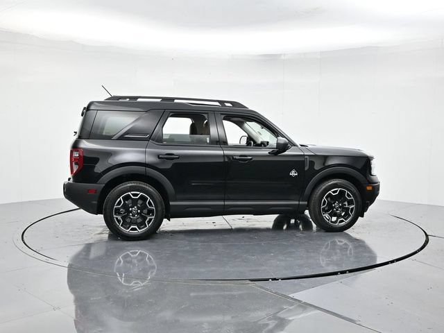 Certified 2025 Ford Bronco Sport Outer Banks w/ Outer Banks Tech Package+ AWD/4WD image 2