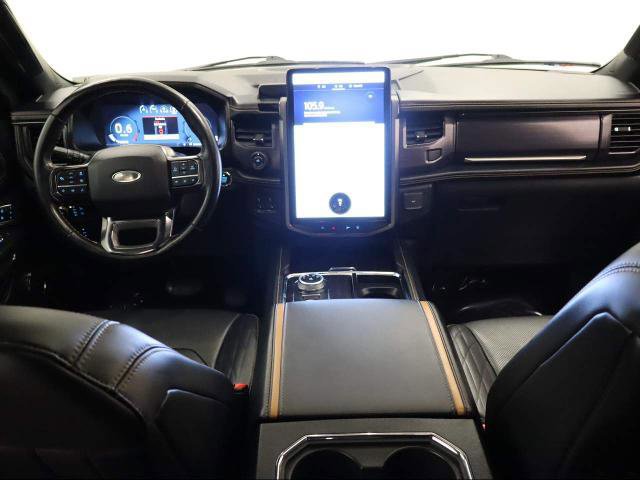 Certified 2022 Ford Expedition Platinum image 17