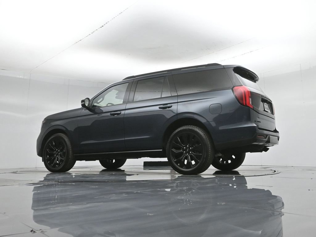 Certified 2025 Ford Expedition Platinum w/ Stealth Appearance Package image 19