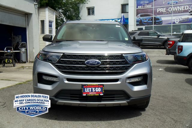 Certified 2022 Ford Explorer XLT w/ Equipment Group 202A AWD/4WD image 2