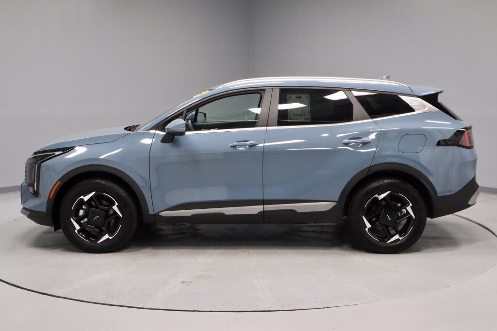 Used 2026 Kia Sportage EX AWD/4WD image 9