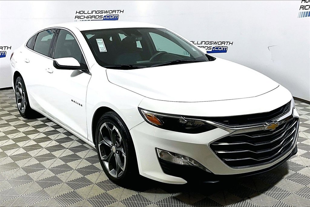 Used 2024 Chevrolet Malibu LT image 3