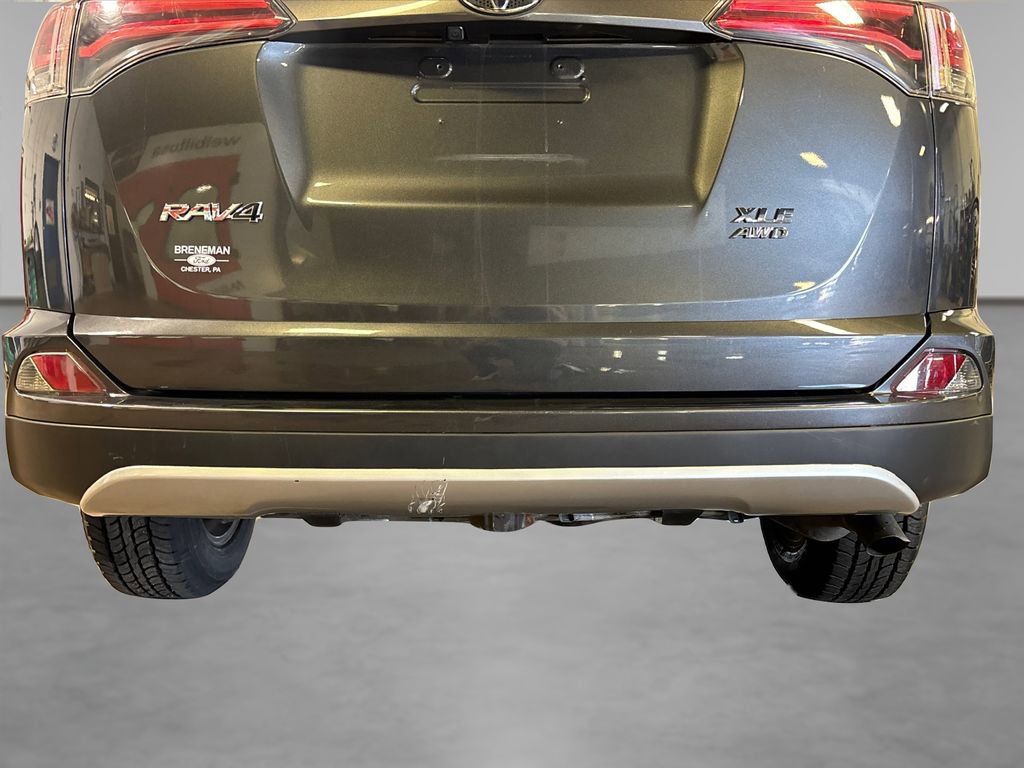 Used 2018 Toyota RAV4 XLE w/ Plus Extra Value Package image 17