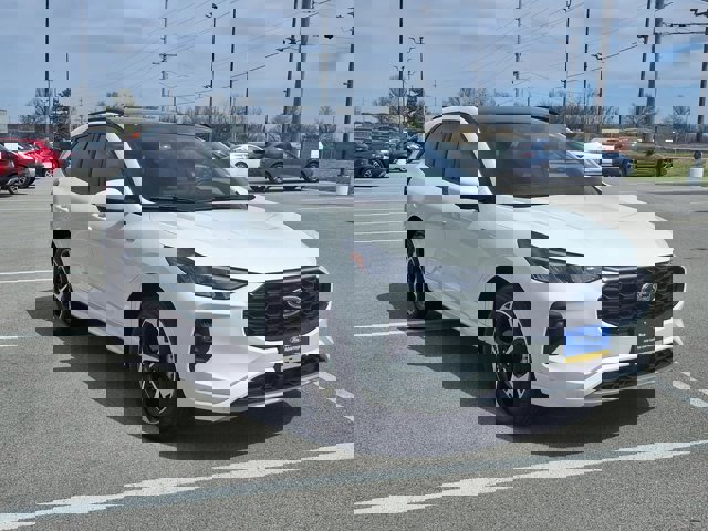 Certified 2023 Ford Escape ST-Line Select w/ Tech Pack #2 image 7