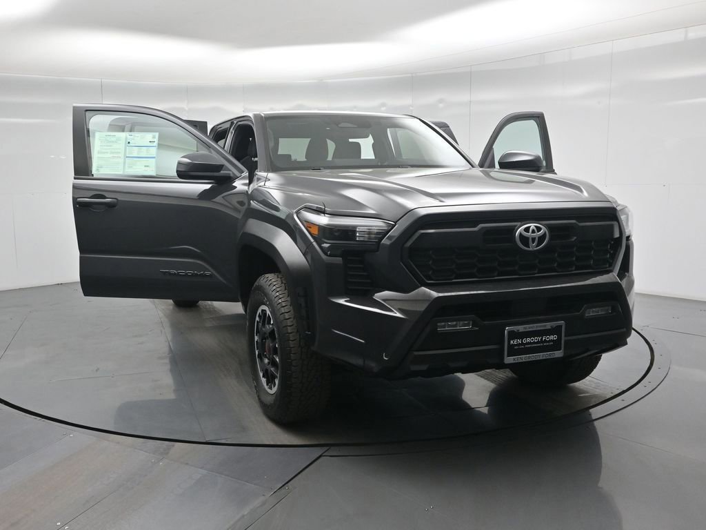 Used 2024 Toyota Tacoma TRD Off-Road image 51