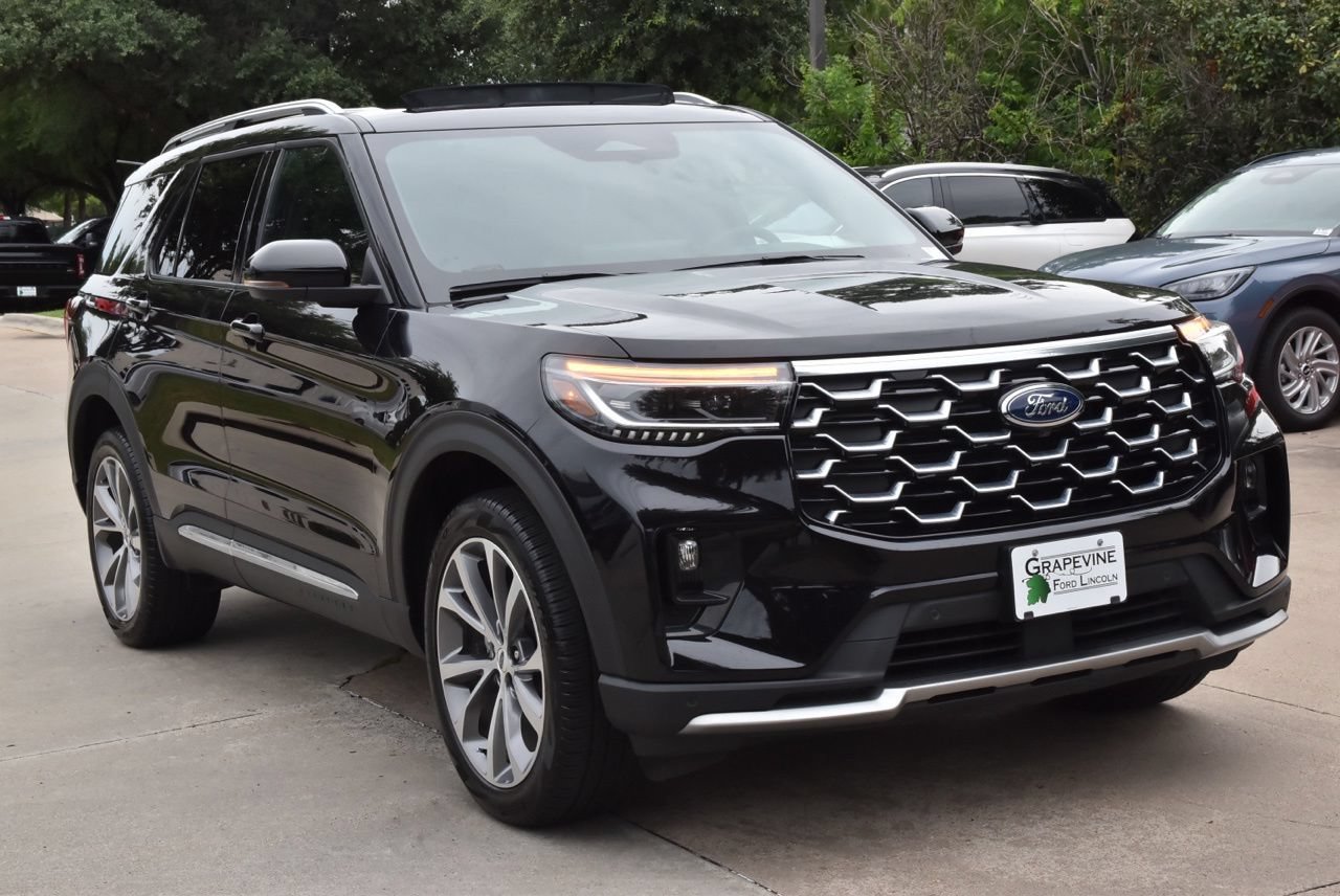 Certified 2025 Ford Explorer Platinum w/ Ultimate Package AWD/4WD image 5