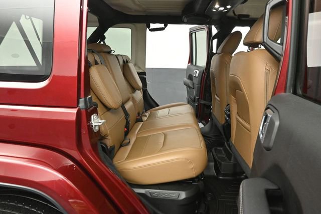 Used 2021 Jeep Wrangler Unlimited Sahara w/ Cold Weather Group AWD/4WD image 26
