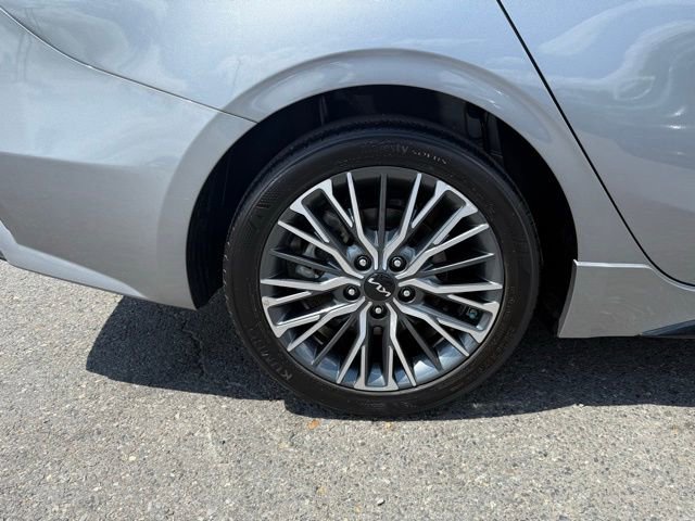 Used 2024 Kia Forte GT-Line w/ GT-Line Premium Package FWD image 7
