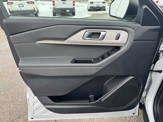 Certified 2025 Ford Explorer Active image 11