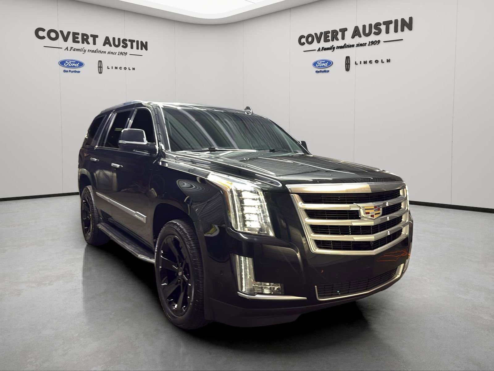 Used 2018 Cadillac Escalade Luxury image 7