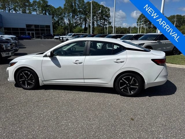 Used 2024 Nissan Sentra SV FWD image 11