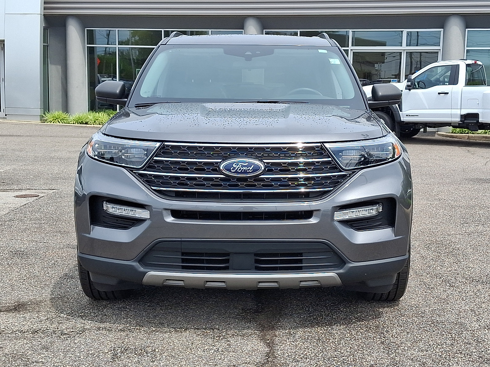 Certified 2023 Ford Explorer XLT w/ Equipment Group 202A AWD/4WD image 3