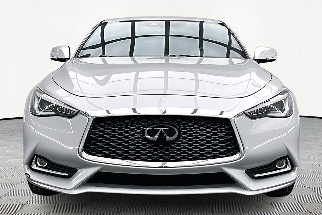 Used 2019 INFINITI Q60 3.0t Luxe w/ Essential Package image 6