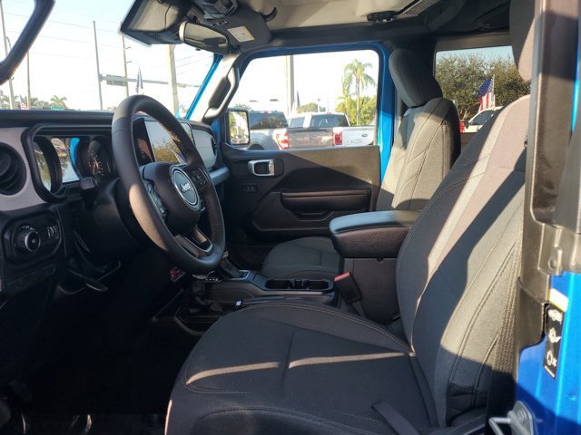Used 2024 Jeep Wrangler Willys image 9