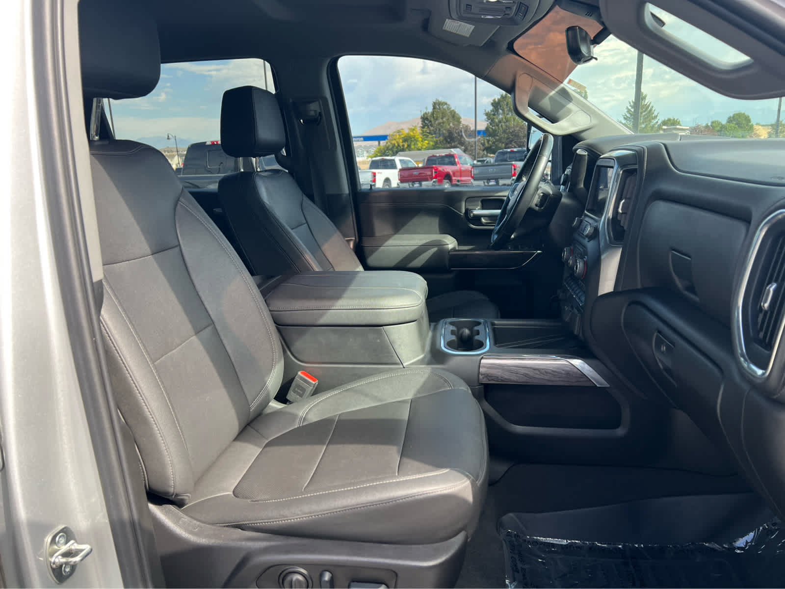 Used 2023 Chevrolet Silverado 3500 LTZ w/ LTZ Plus Package AWD/4WD image 17
