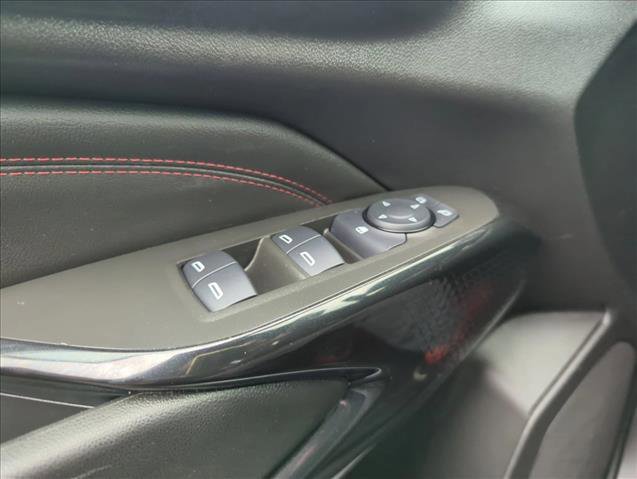 Used 2025 Chevrolet Trax RS w/ Driver Confidence Package FWD image 24
