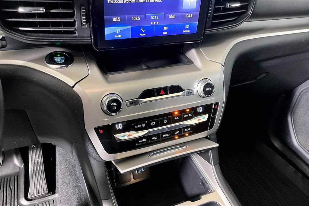 Certified 2021 Ford Explorer XLT RWD image 25