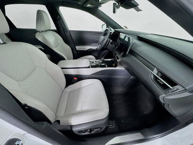 Used 2023 Lexus RX 350 Premium w/ Accessory Package AWD/4WD image 28
