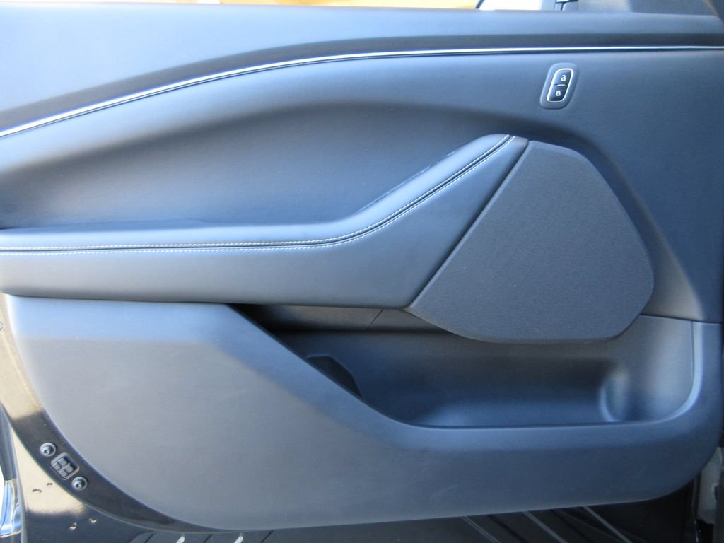 Certified 2023 Ford Mustang Mach-E Select RWD image 9