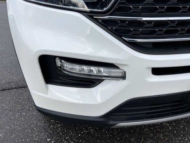 Certified 2022 Ford Explorer XLT w/ Equipment Group 202A AWD/4WD image 38