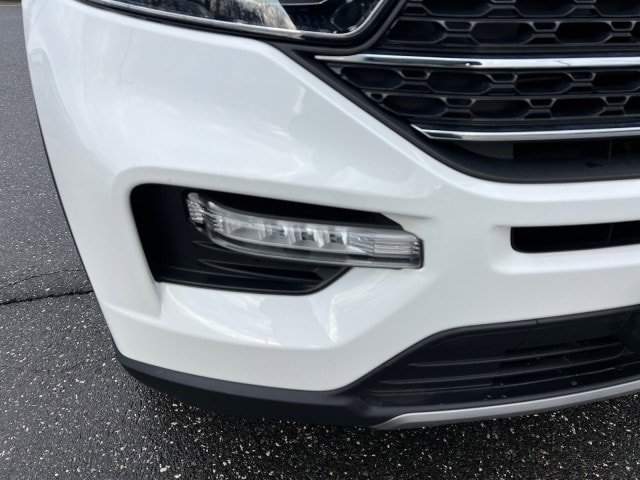 Certified 2022 Ford Explorer XLT w/ Equipment Group 202A AWD/4WD image 38