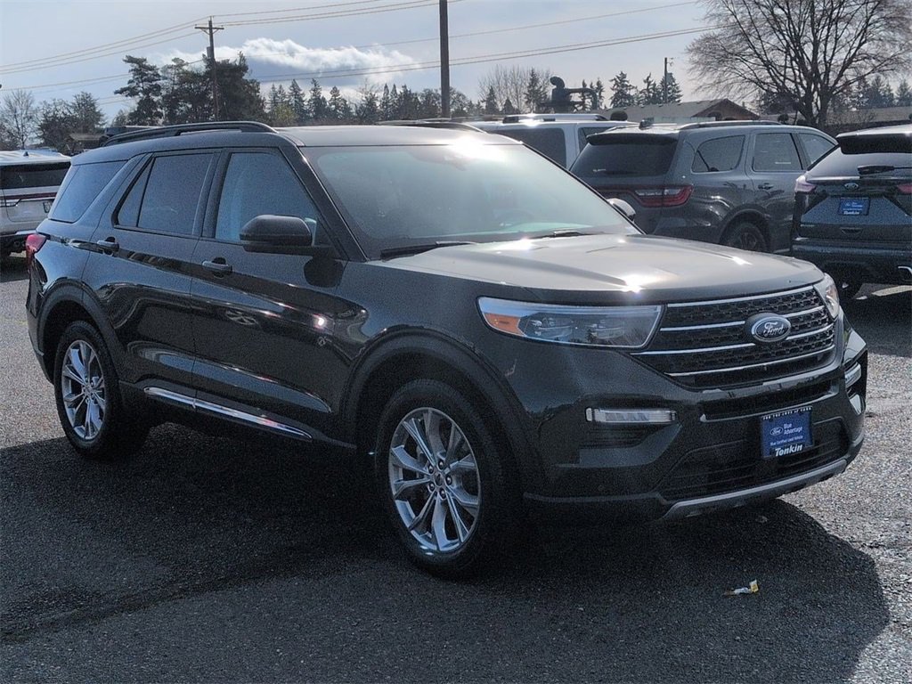 Certified 2023 Ford Explorer XLT w/ Equipment Group 202A image 7