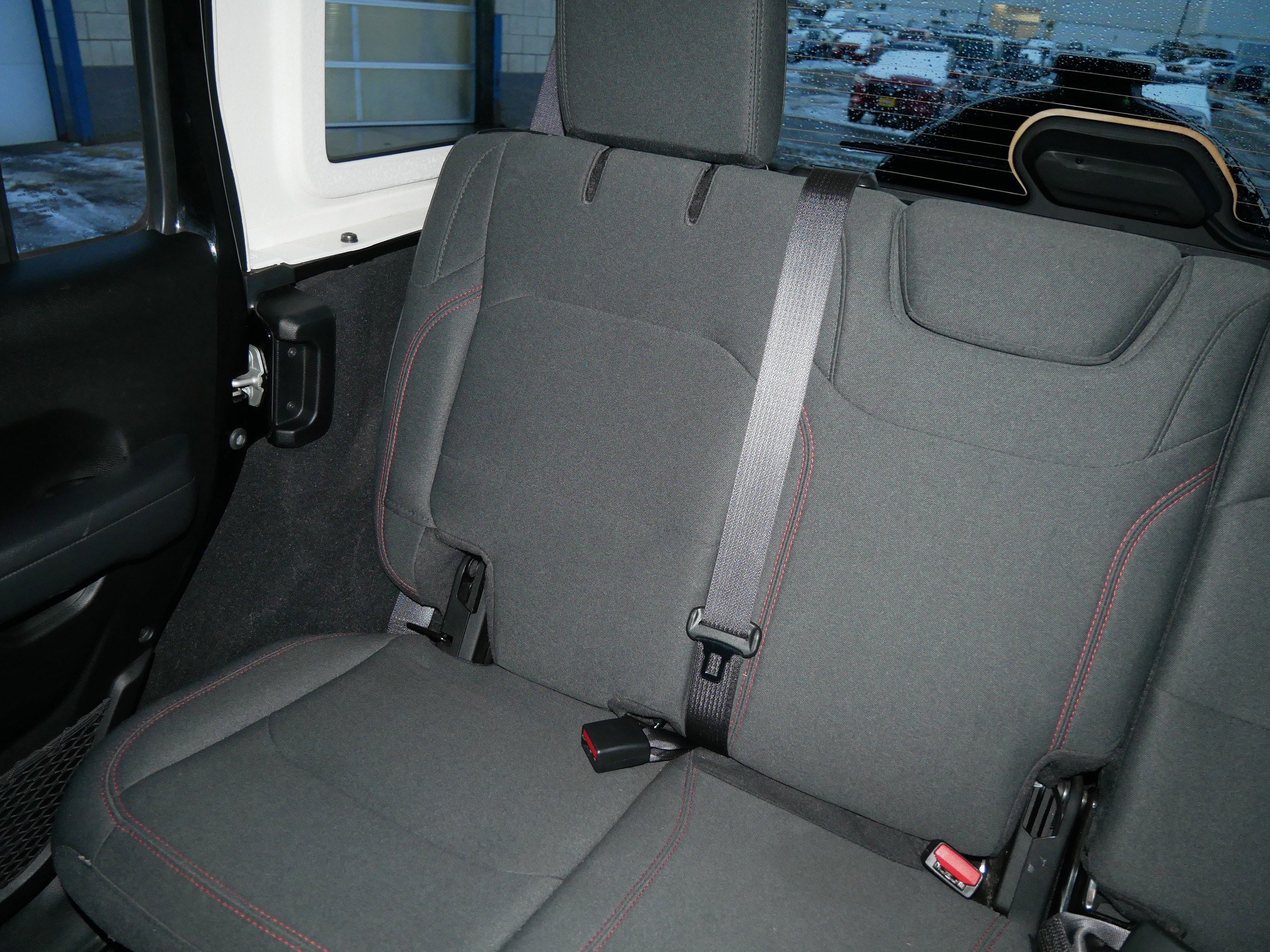 Used 2024 Jeep Wrangler Rubicon image 10