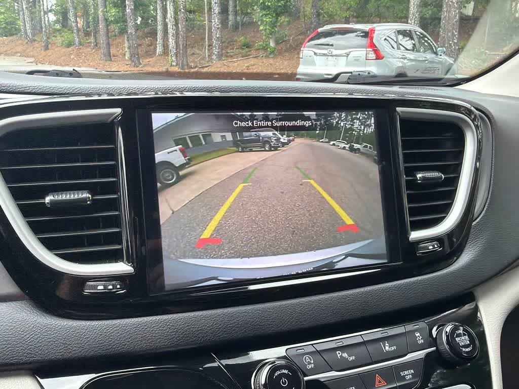 Used 2024 Chrysler Pacifica Touring-L FWD image 28