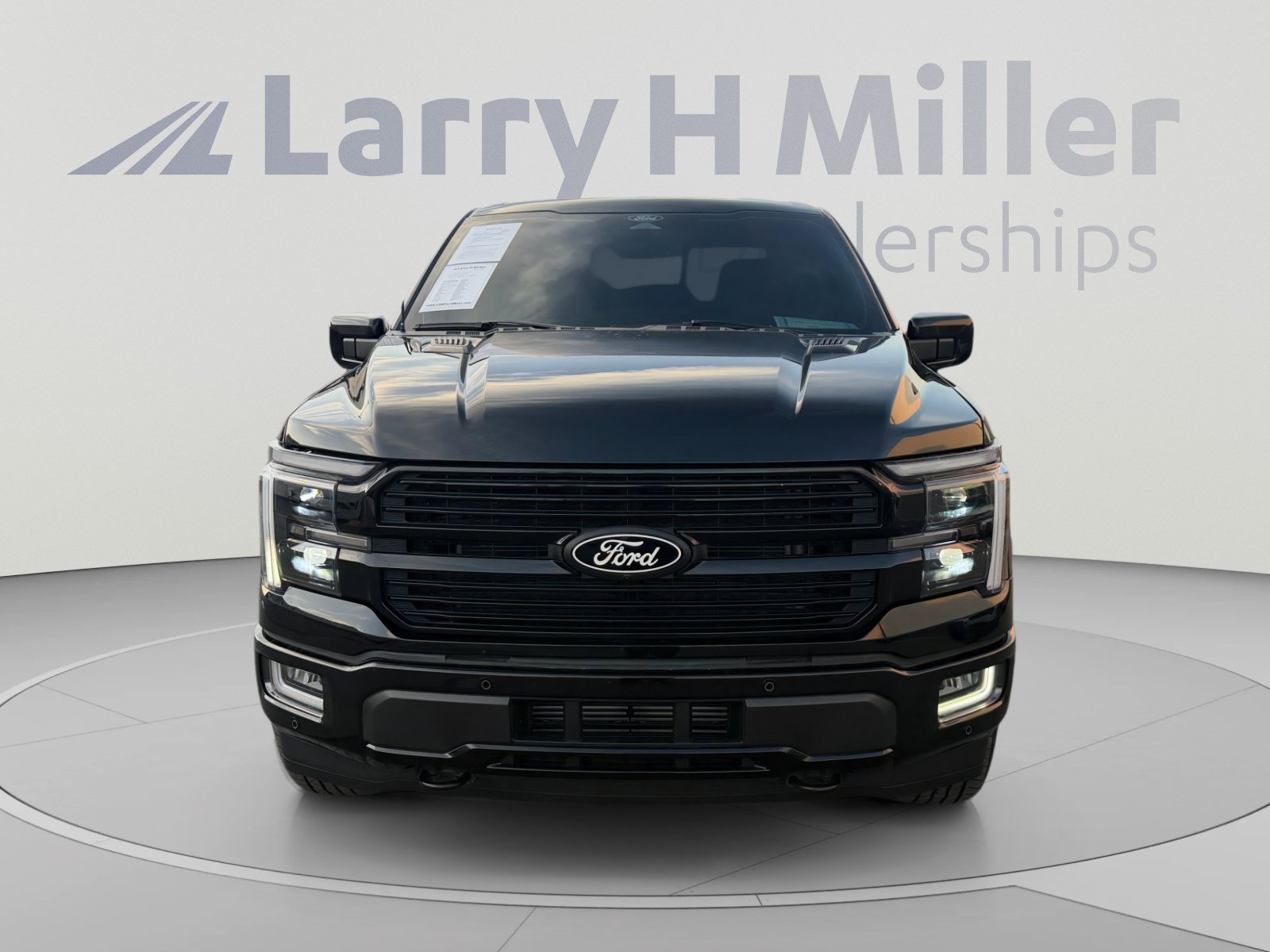 Certified 2025 Ford F150 Platinum AWD/4WD image 8
