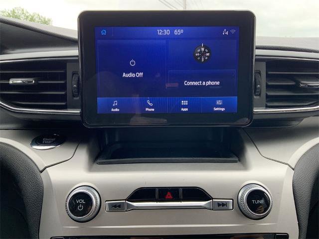 Certified 2022 Ford Explorer XLT w/ Equipment Group 202A image 16