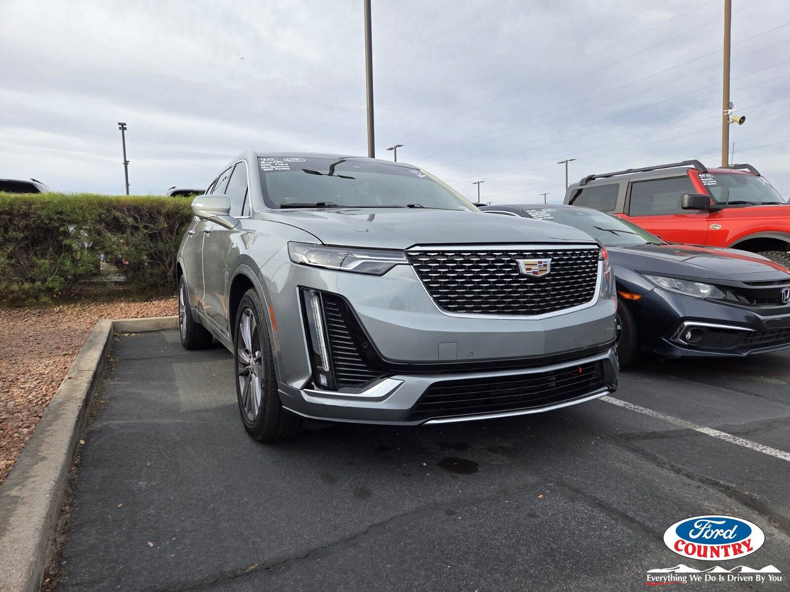 Used 2023 Cadillac XT6 Premium Luxury FWD image 1