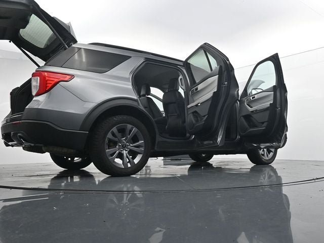 Certified 2023 Ford Explorer XLT w/ Equipment Group 202A AWD/4WD image 44