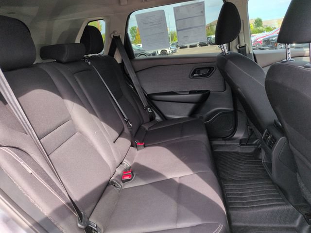 Used 2023 Nissan Rogue S AWD/4WD image 17