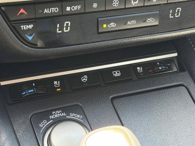 Used 2018 Lexus ES 300h w/ Luxury Package FWD image 27